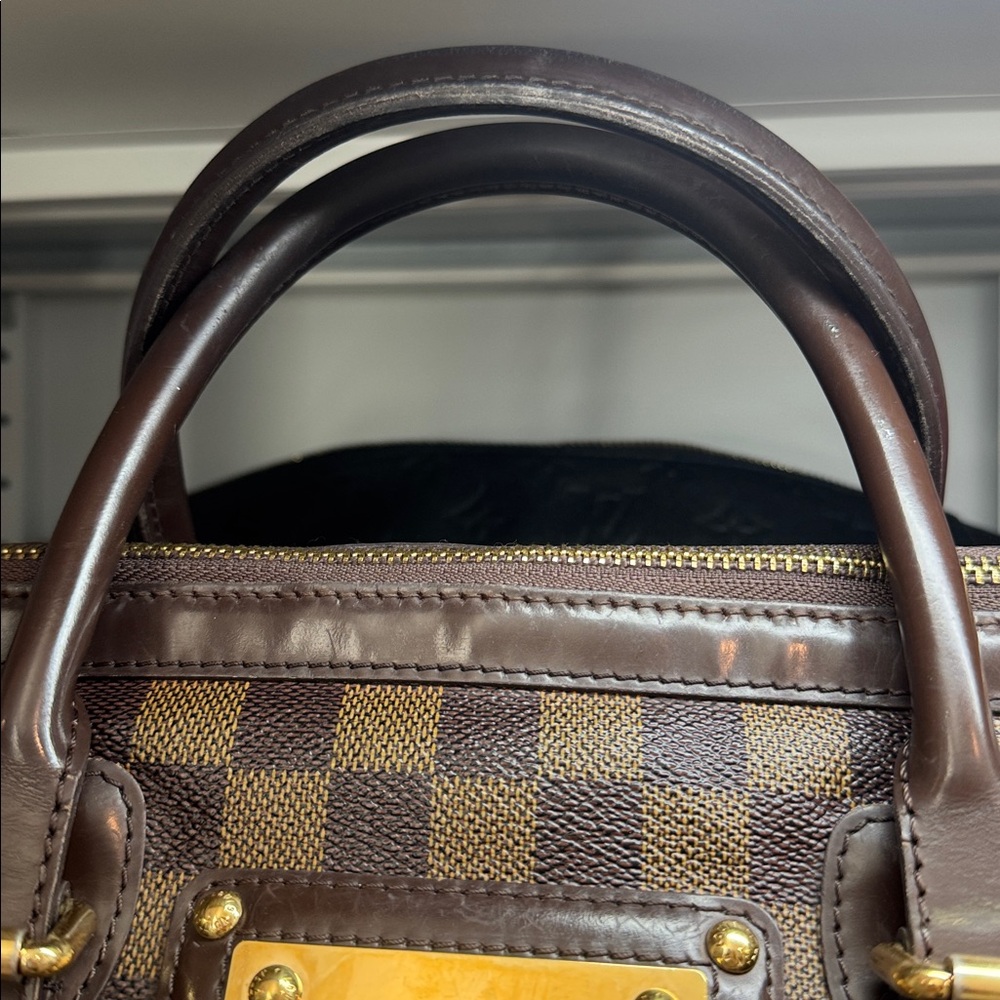 AUTHENTIC Louis Vuitton Berkeley - image 6
